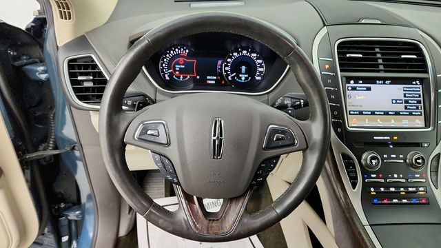 2016 Lincoln MKX 4dr Reserve w/ Technology, Driver Assistance & Climate Packages - 22947466 - 13
