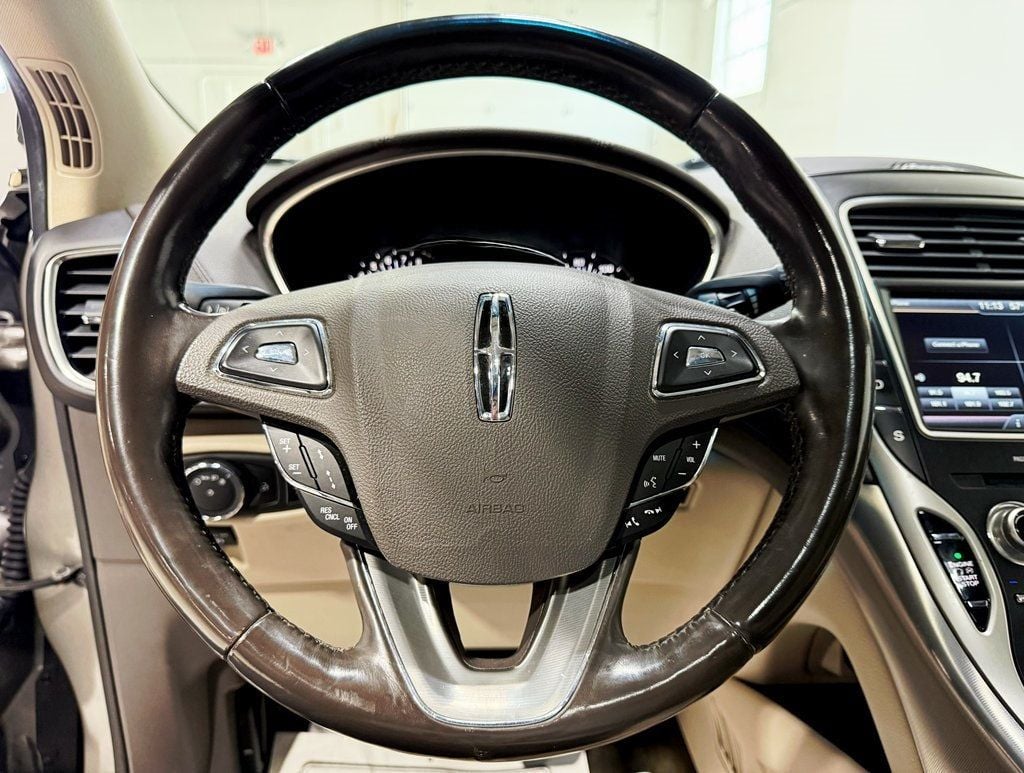 2016 Lincoln MKX AWD 4dr Reserve - 22937677 - 10