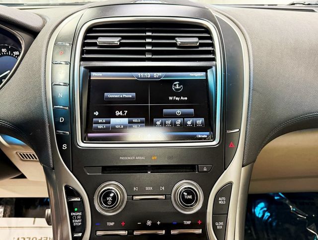 2016 Lincoln MKX AWD 4dr Reserve - 22937677 - 17