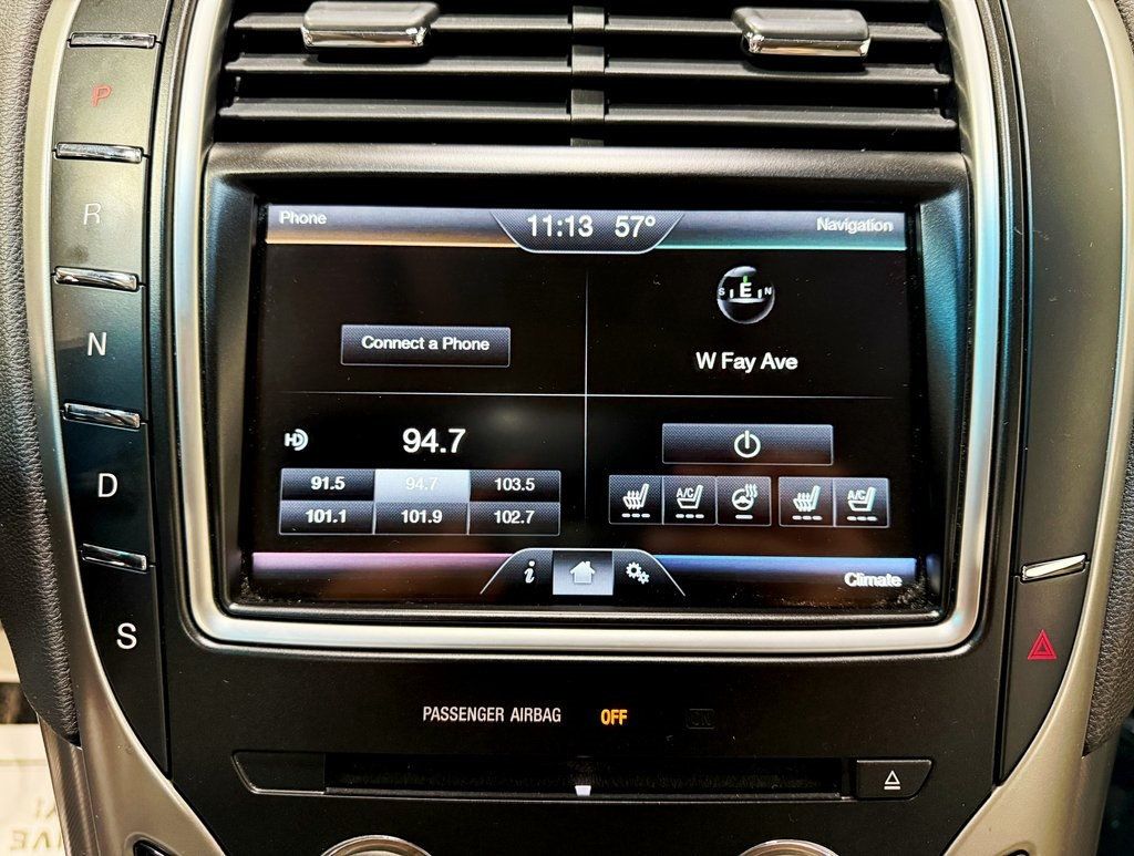 2016 Lincoln MKX AWD 4dr Reserve - 22937677 - 19