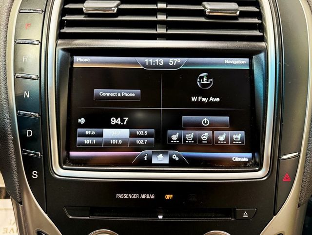 2016 Lincoln MKX AWD 4dr Reserve - 22937677 - 19