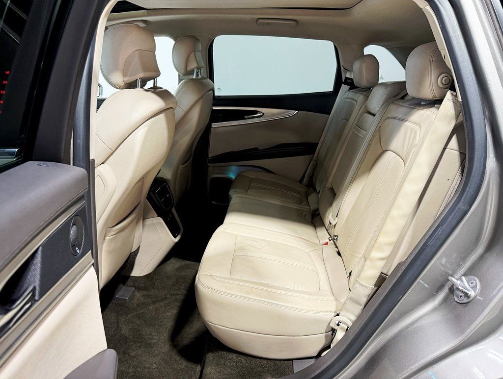 2016 Lincoln MKX AWD 4dr Reserve - 22937677 - 32