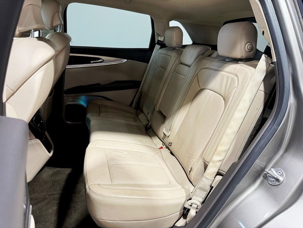 2016 Lincoln MKX AWD 4dr Reserve - 22937677 - 33