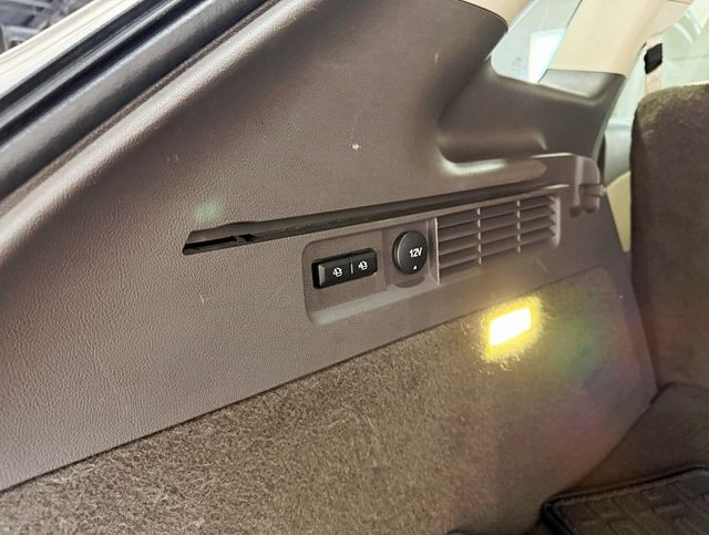 2016 Lincoln MKX AWD 4dr Reserve - 22937677 - 39