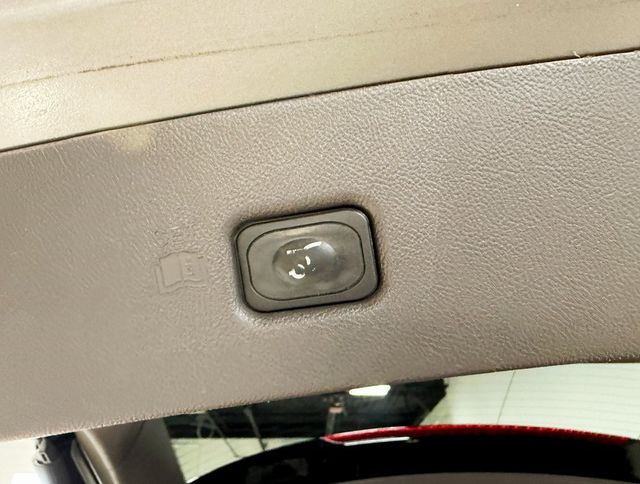 2016 Lincoln MKX AWD 4dr Reserve - 22937677 - 41