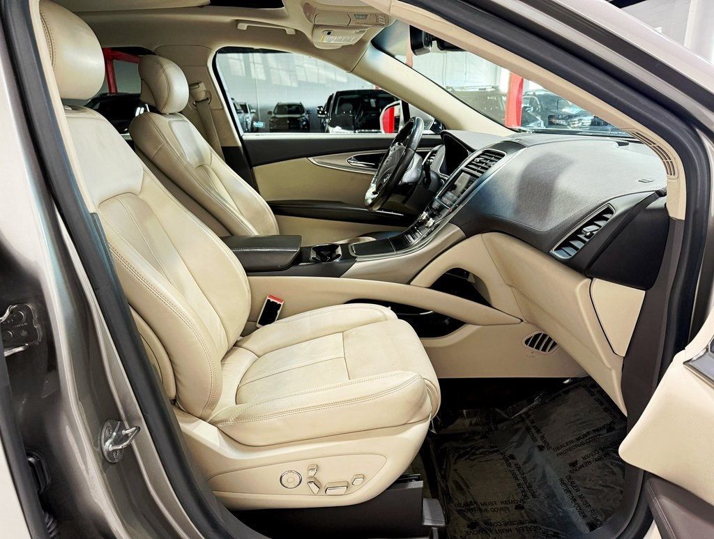 2016 Lincoln MKX AWD 4dr Reserve - 22937677 - 44