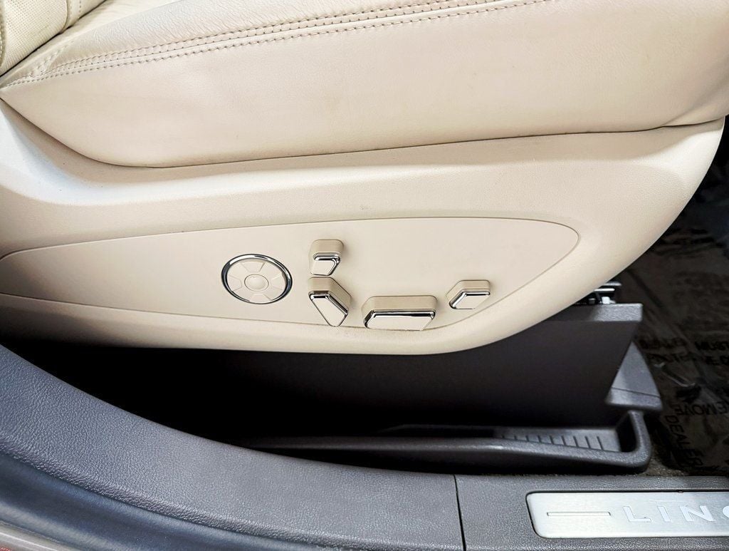 2016 Lincoln MKX AWD 4dr Reserve - 22937677 - 45