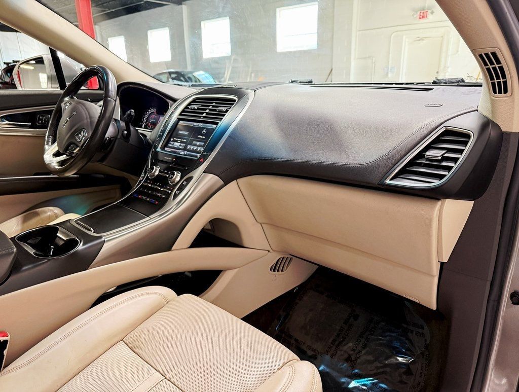 2016 Lincoln MKX AWD 4dr Reserve - 22937677 - 47