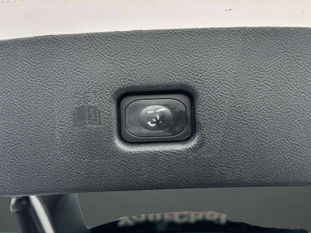 2016 Lincoln MKX AWD 4dr Reserve - 22938443 - 16