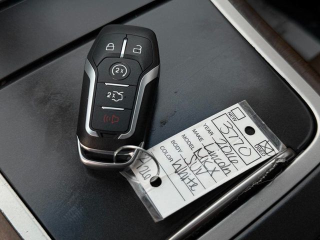 2016 Lincoln MKX AWD 4dr Reserve - 22991140 - 47