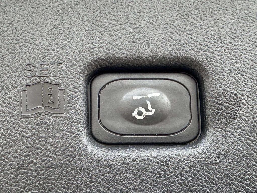 2016 Lincoln MKX AWD 4dr Reserve - 23003226 - 13