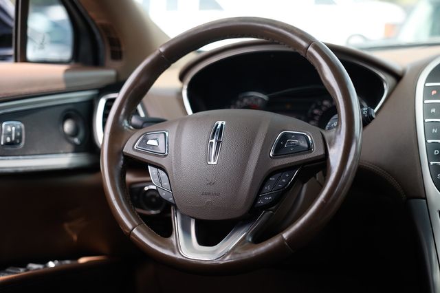 2016 Lincoln MKX FWD 4dr Reserve - 23050022 - 30