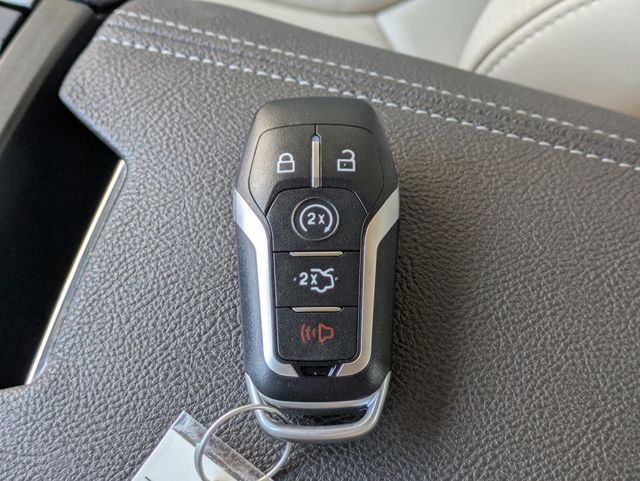 2016 Lincoln MKZ 4dr Sedan AWD - 22974339 - 29