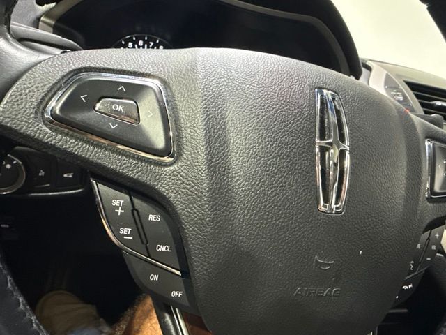 2016 Lincoln MKZ 4dr Sedan FWD - 23074851 - 13