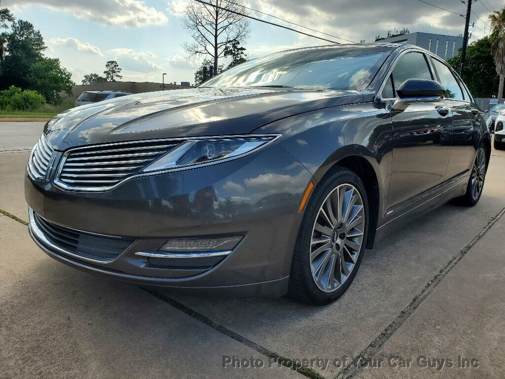 2016 Lincoln MKZ photo 2
