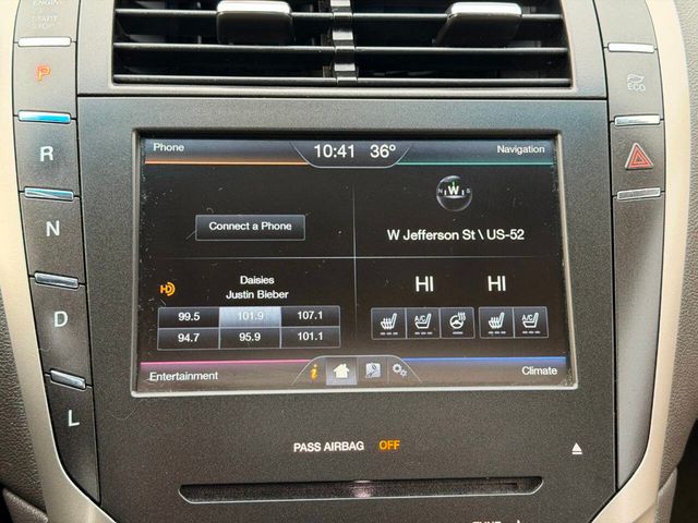 2016 Lincoln MKZ 4dr Sedan Hybrid FWD - 22962845 - 39