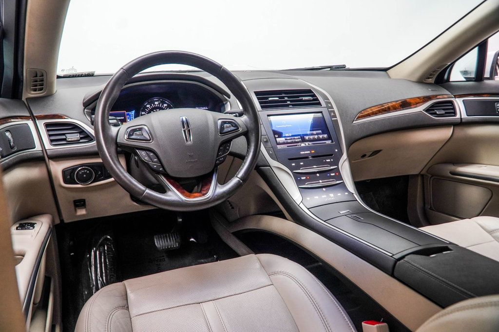 Lincoln MKZ photo 16