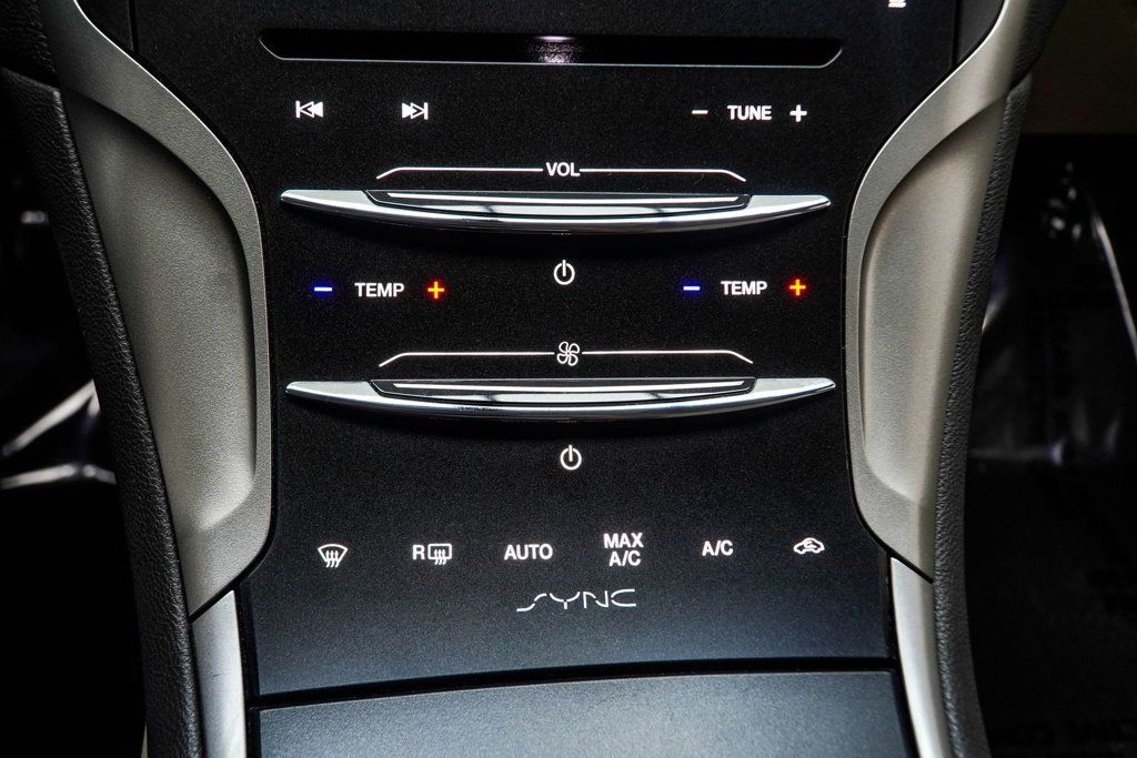 Lincoln MKZ photo 21