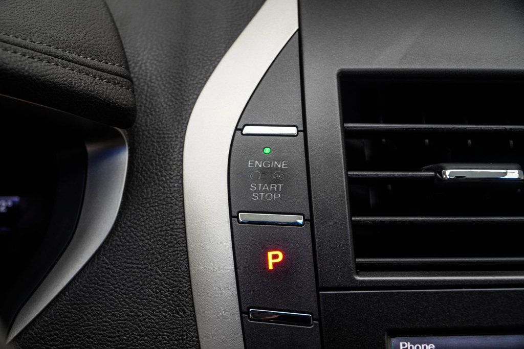 Lincoln MKZ photo 23