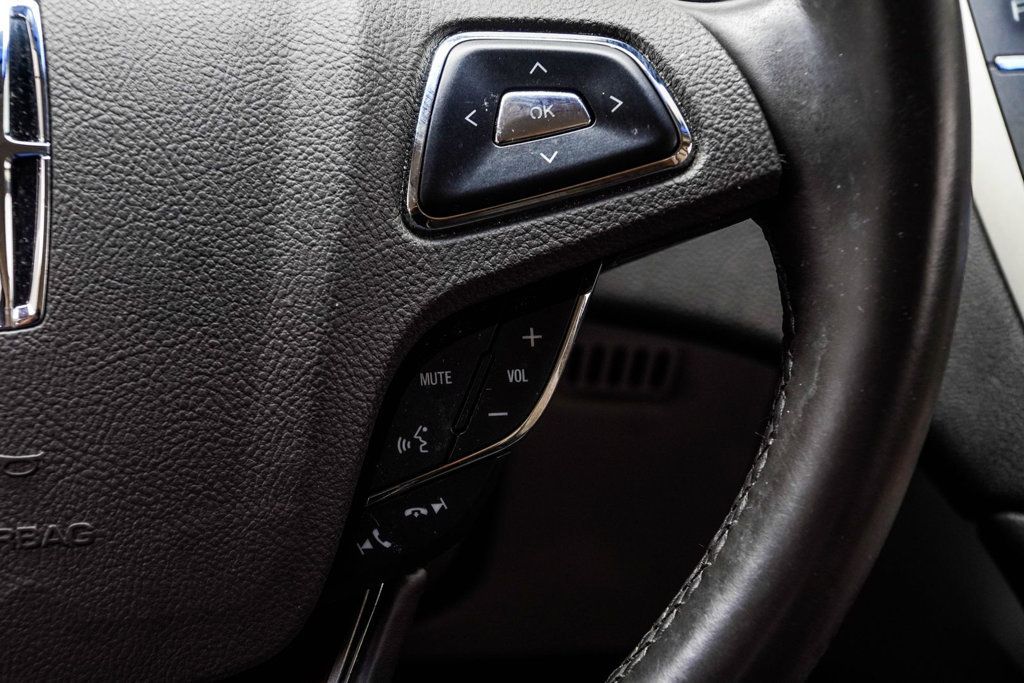 Lincoln MKZ photo 30