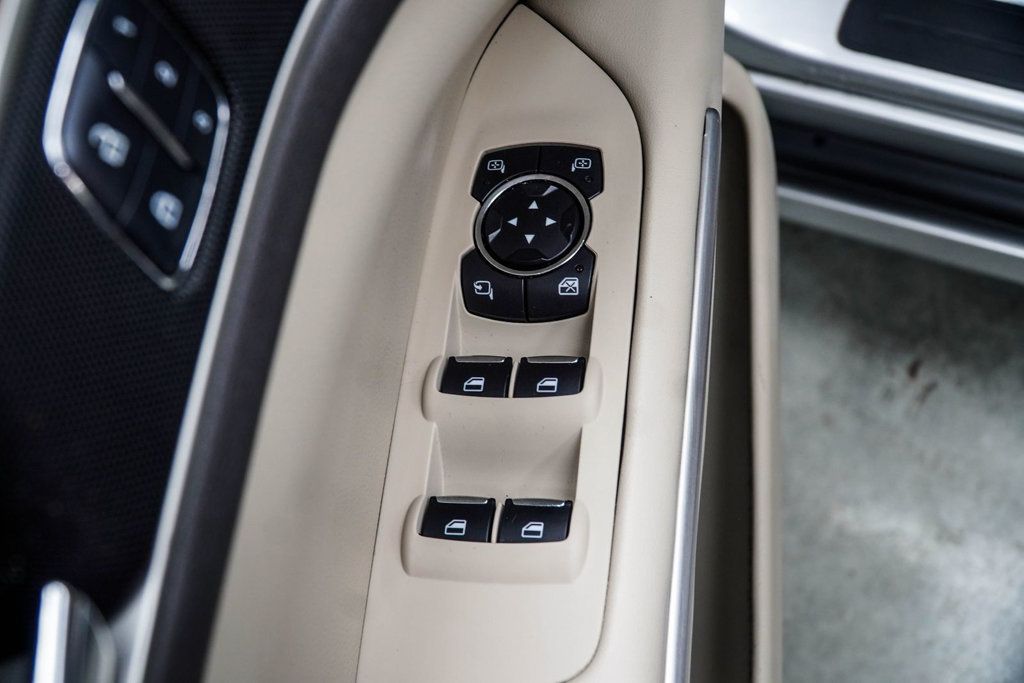 Lincoln MKZ photo 33