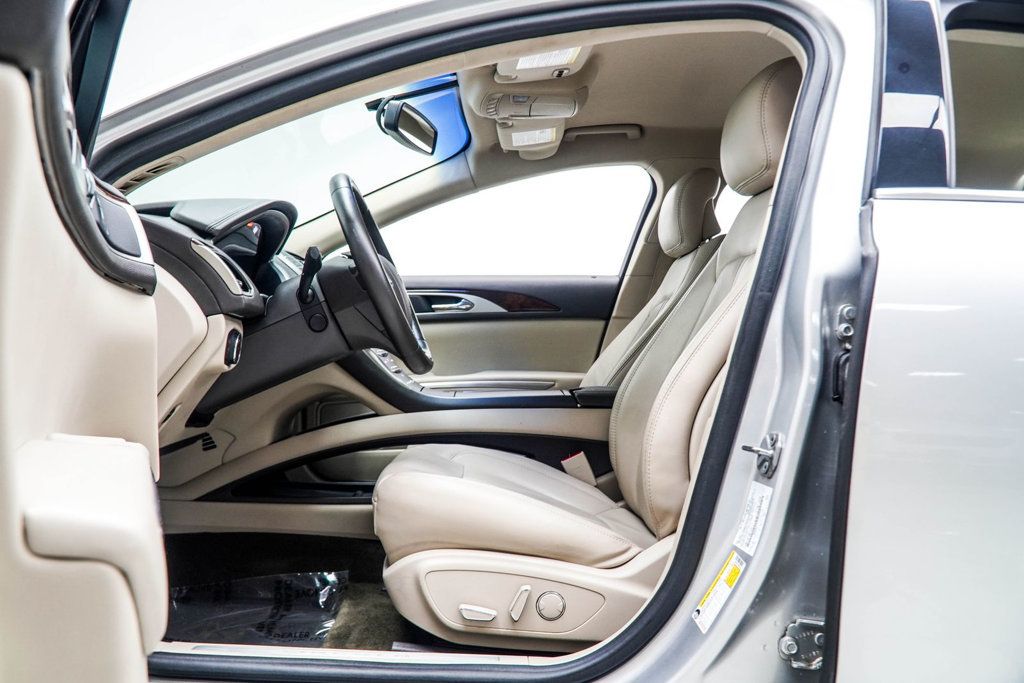 Lincoln MKZ photo 35
