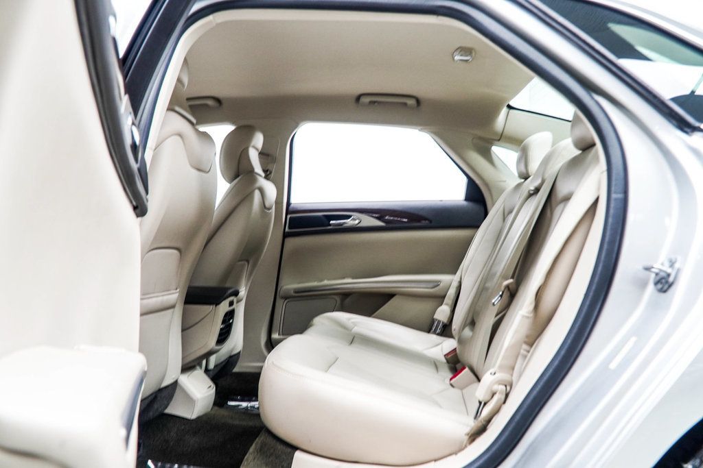 Lincoln MKZ photo 36