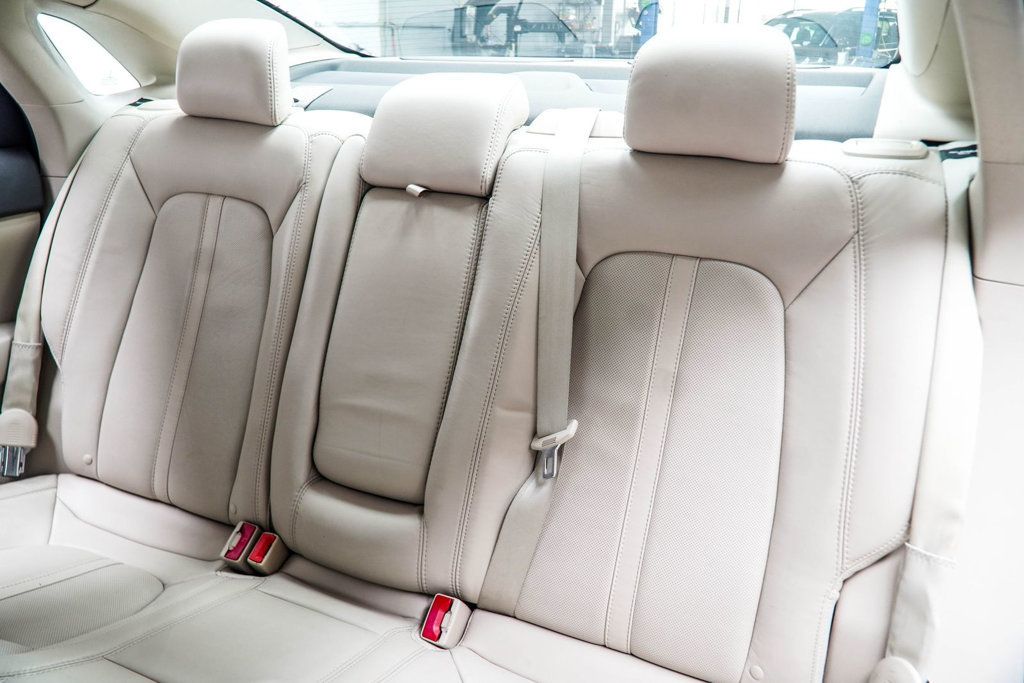 Lincoln MKZ photo 37