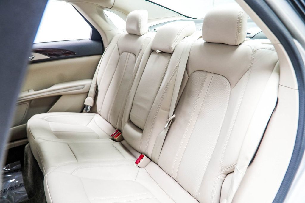 Lincoln MKZ photo 38
