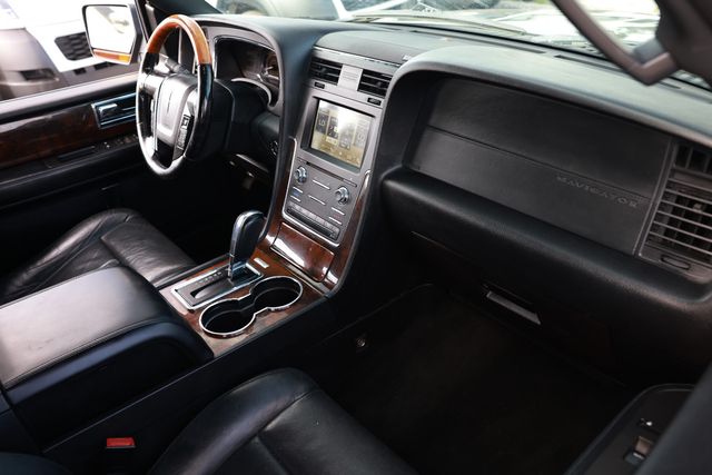 2016 Lincoln Navigator 2WD 4dr Select - 23032662 - 18