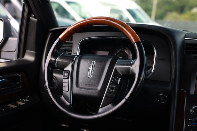 2016 Lincoln Navigator 2WD 4dr Select - 23032662 - 32