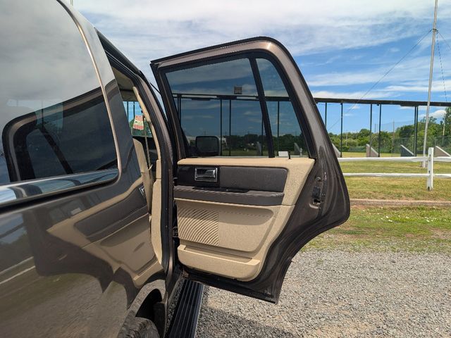 2016 Lincoln Navigator 4WD 4dr Reserve - 23044633 - 11