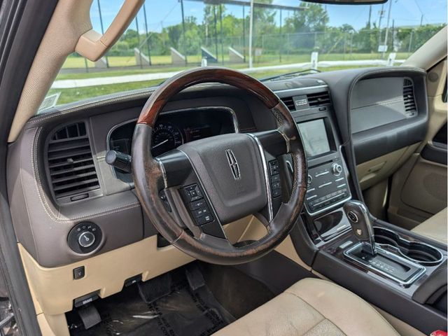 2016 Lincoln Navigator 4WD 4dr Reserve - 23044633 - 19