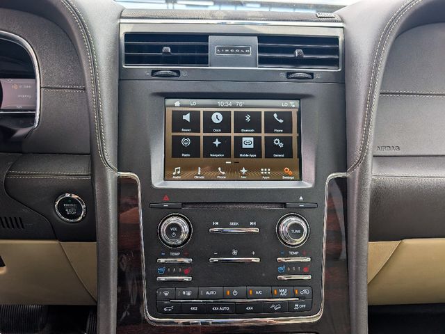 2016 Lincoln Navigator 4WD 4dr Reserve - 23044633 - 29