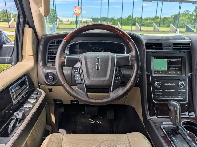 2016 Lincoln Navigator 4WD 4dr Reserve - 23044633 - 31