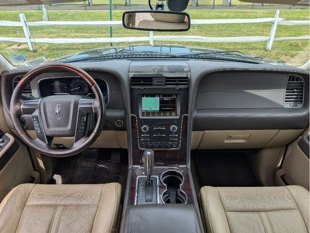 2016 Lincoln Navigator 4WD 4dr Reserve - 23044633 - 32