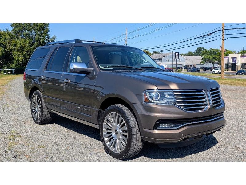 2016 Lincoln Navigator Reserve photo 3