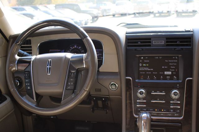 2016 Lincoln Navigator 4WD 4dr Select - 22942105 - 12