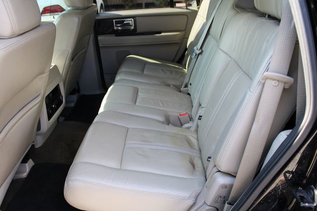 2016 Lincoln Navigator 4WD 4dr Select - 22942105 - 15