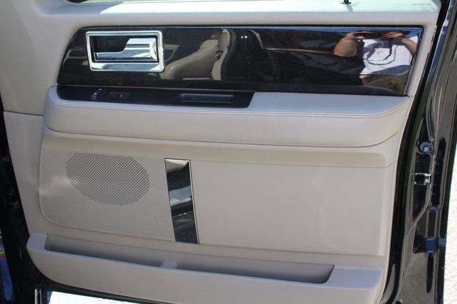 2016 Lincoln Navigator 4WD 4dr Select - 22942105 - 21