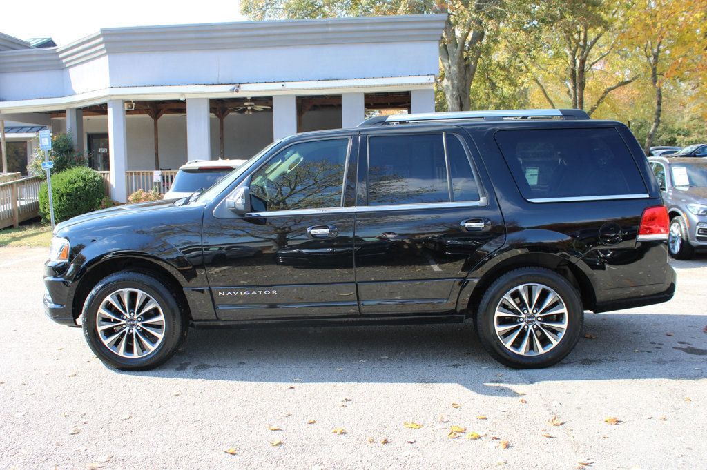 2016 Lincoln Navigator Select photo 3