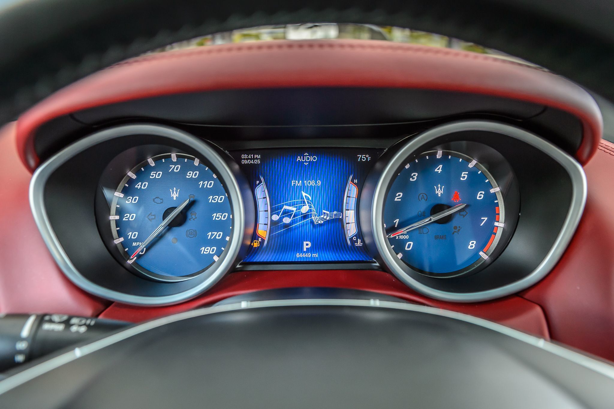 2016 Maserati Ghibli photo 18
