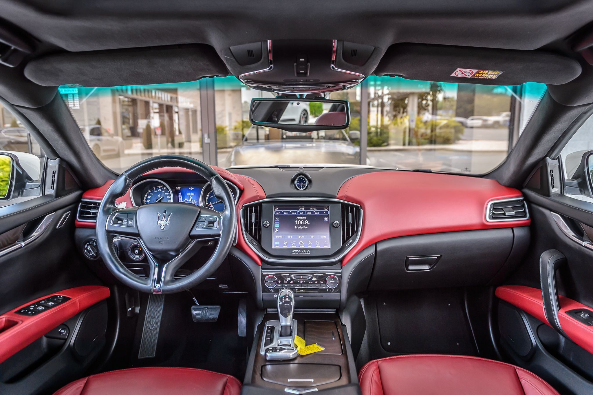 2016 Maserati Ghibli photo 3