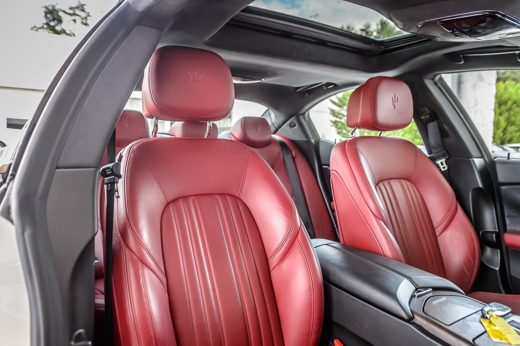 2016 Maserati Ghibli photo 35