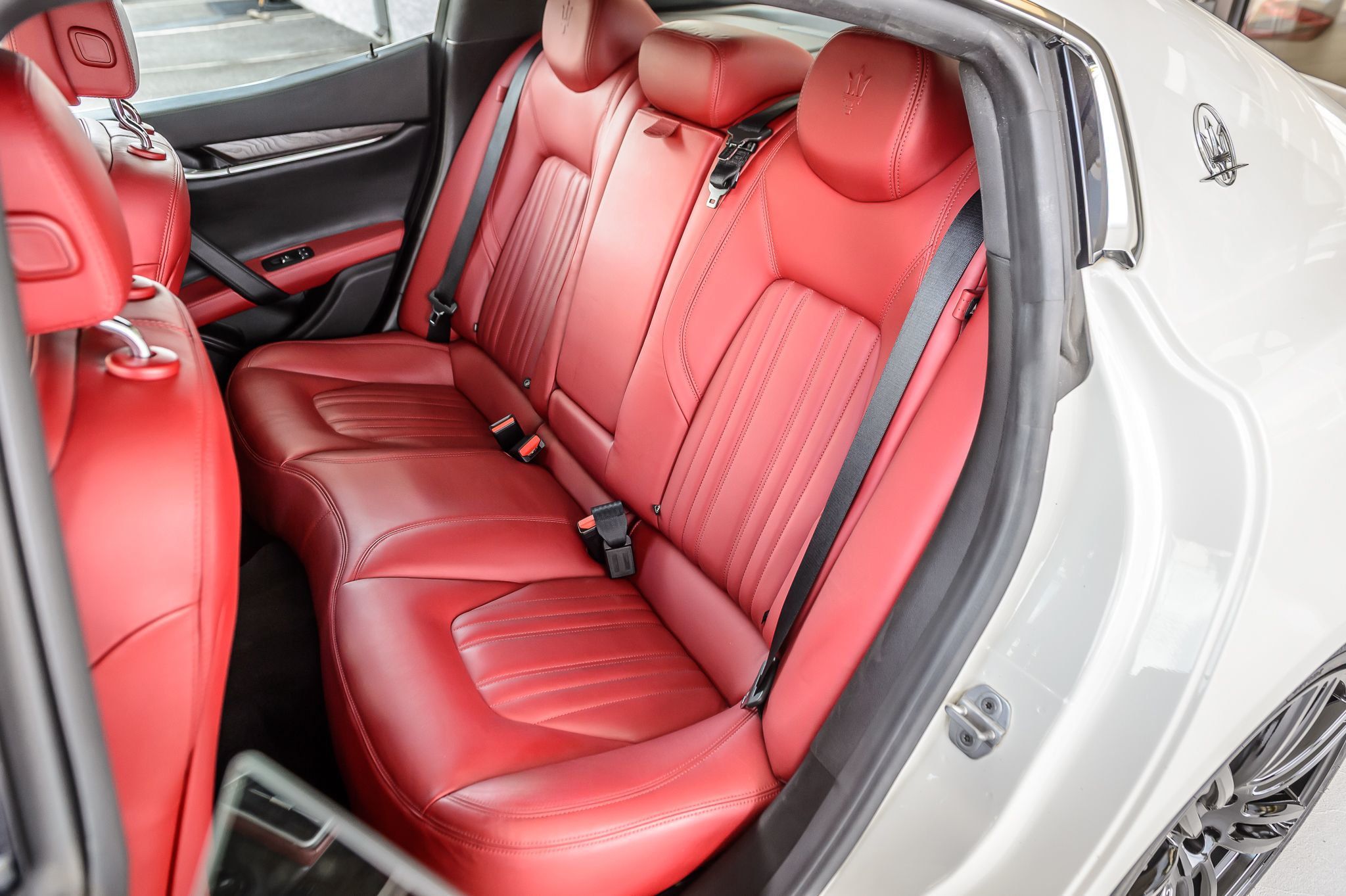 2016 Maserati Ghibli photo 40