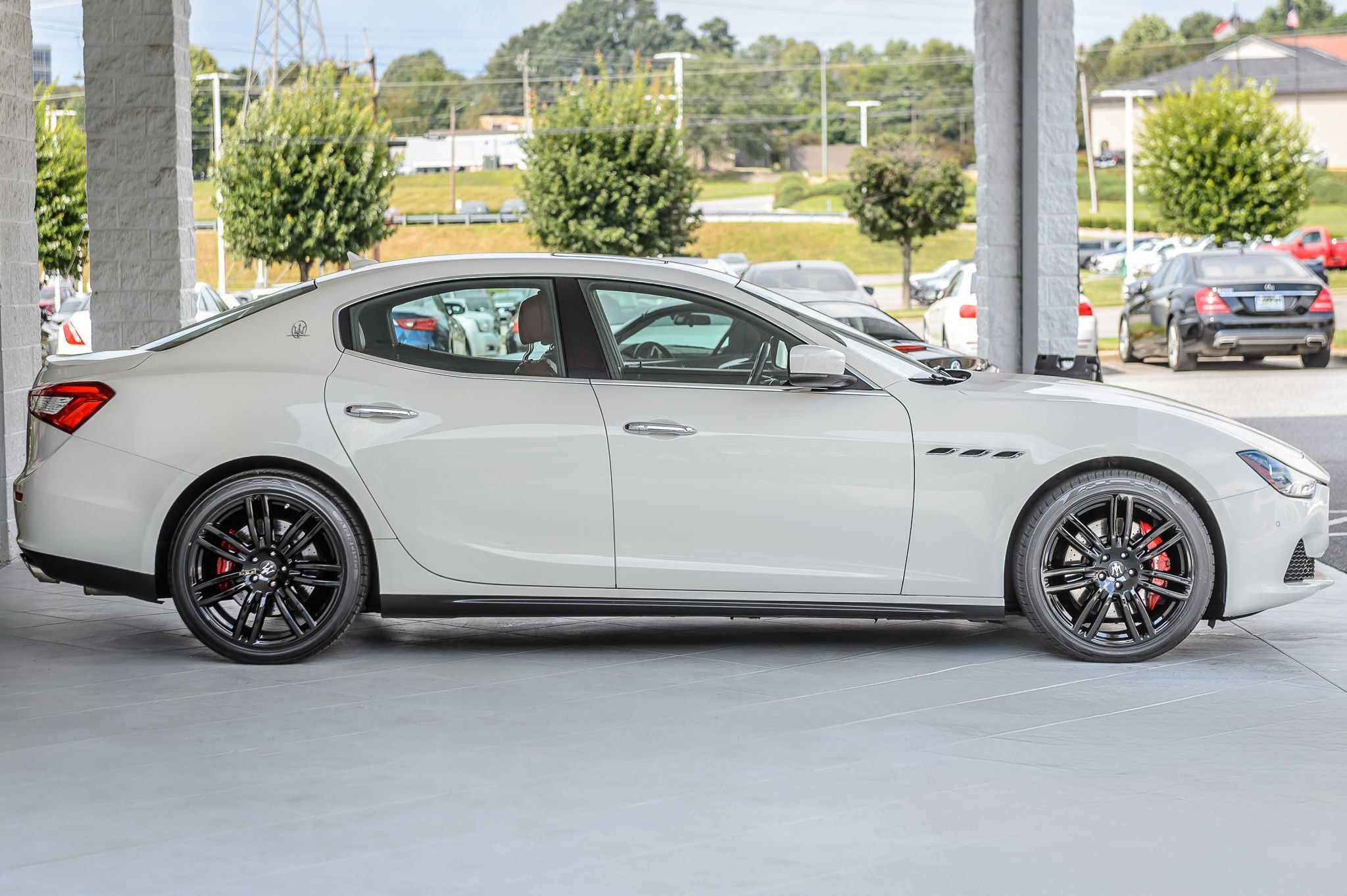 2016 Maserati Ghibli photo 51