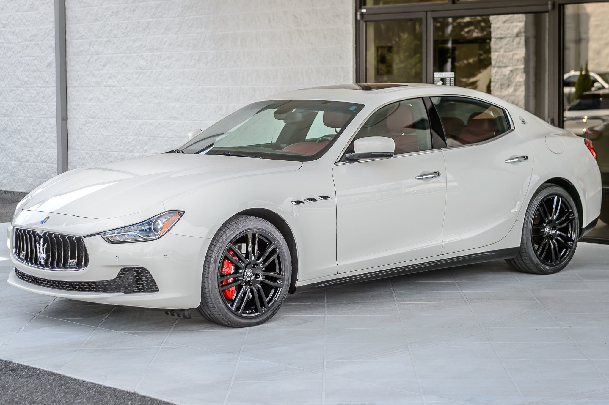 2016 Maserati Ghibli photo 6