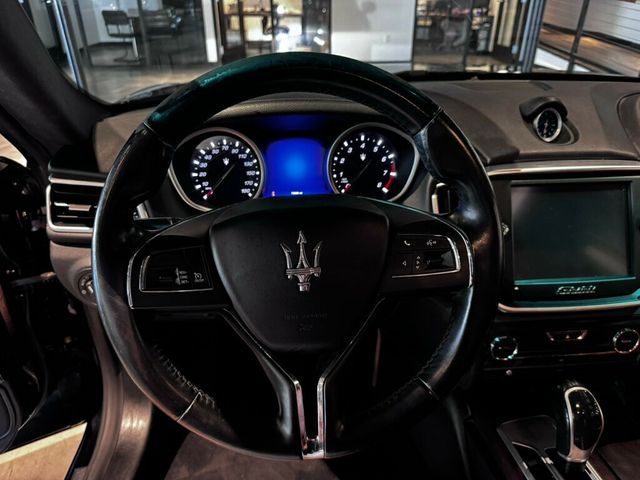 2016 Maserati Ghibli LocalTrade/8WayPowerSeats/MoonRoof/RearCam/DualZoneClimate - 23015374 - 11