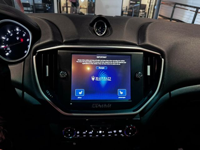 2016 Maserati Ghibli LocalTrade/8WayPowerSeats/MoonRoof/RearCam/DualZoneClimate - 23015374 - 13