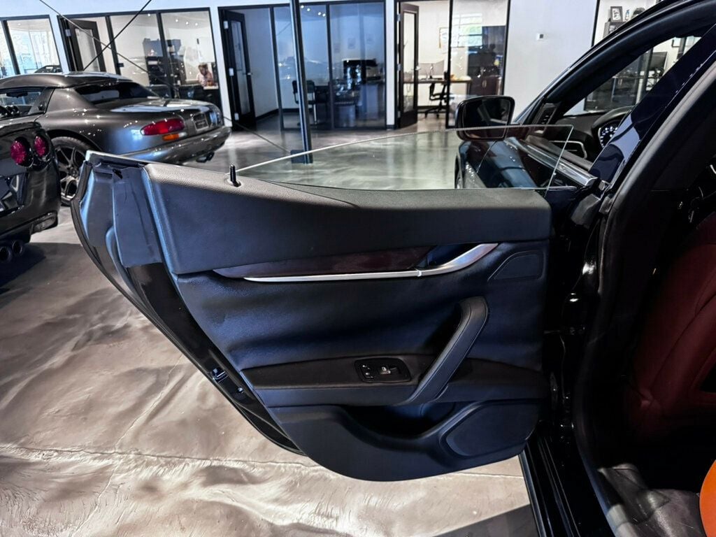 2016 Maserati Ghibli LocalTrade/8WayPowerSeats/MoonRoof/RearCam/DualZoneClimate - 23015374 - 18